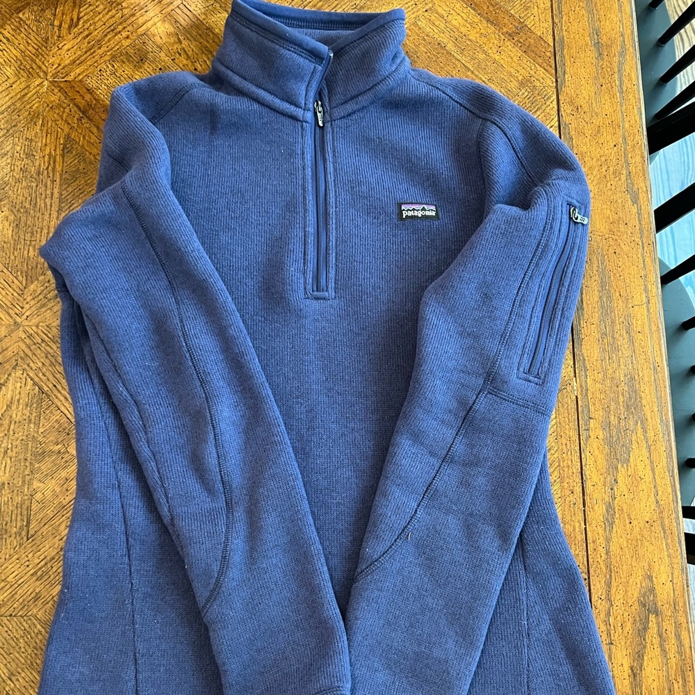 Patagonia Better Sweater 1/4 zip fleece size xs  like new.